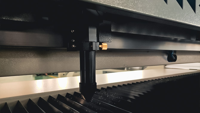 Custom 4x8 Laser Cutters: Precisely Cut Materials