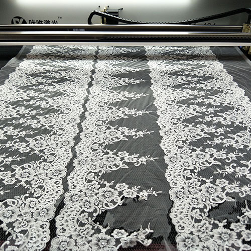 Embroidery and Lace Curtain Fabrics Cutting Machine