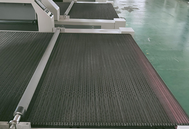 Extented Cutted Pattern Pick-up Table